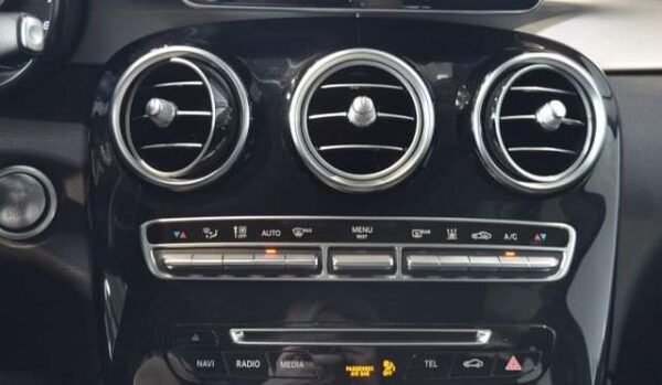 Mercedes-Benz GLC 350e – Image 25