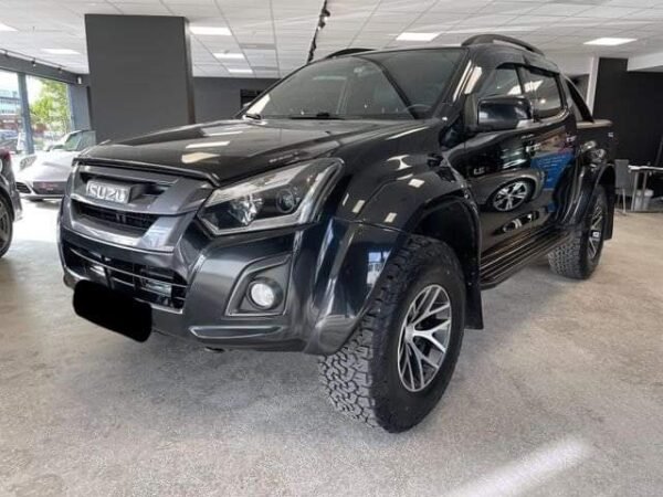 Isuzu D-max Black – Image 5