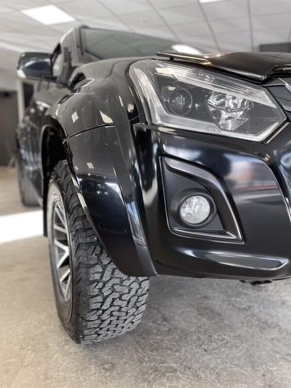 Isuzu D-max Black – Image 3