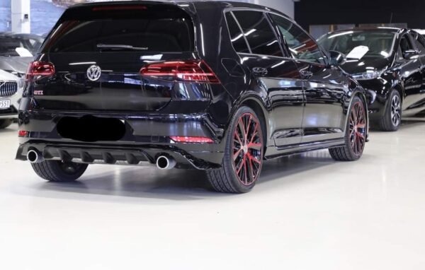 Volkswagen Golf GTI – Image 12