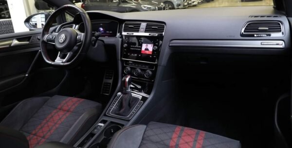 Volkswagen Golf GTI – Image 33