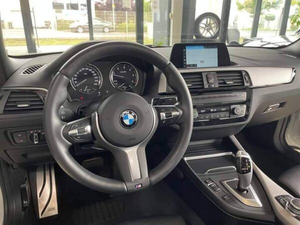 BMW 218d – Image 8