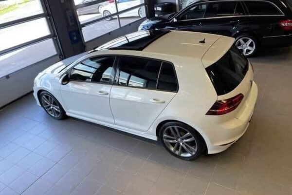 Volkswagen Golf – Image 3