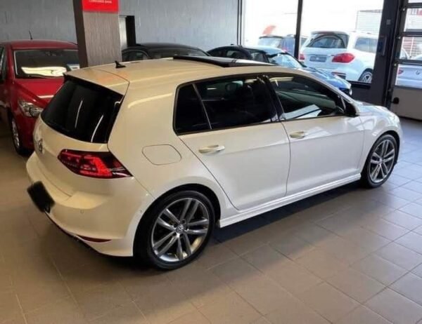 Volkswagen Golf – Image 10